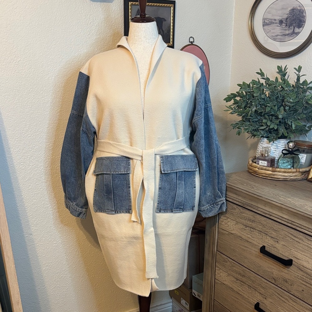 Premium Boutique Cream and Blue Denim Sleeve Jacket with Belt
